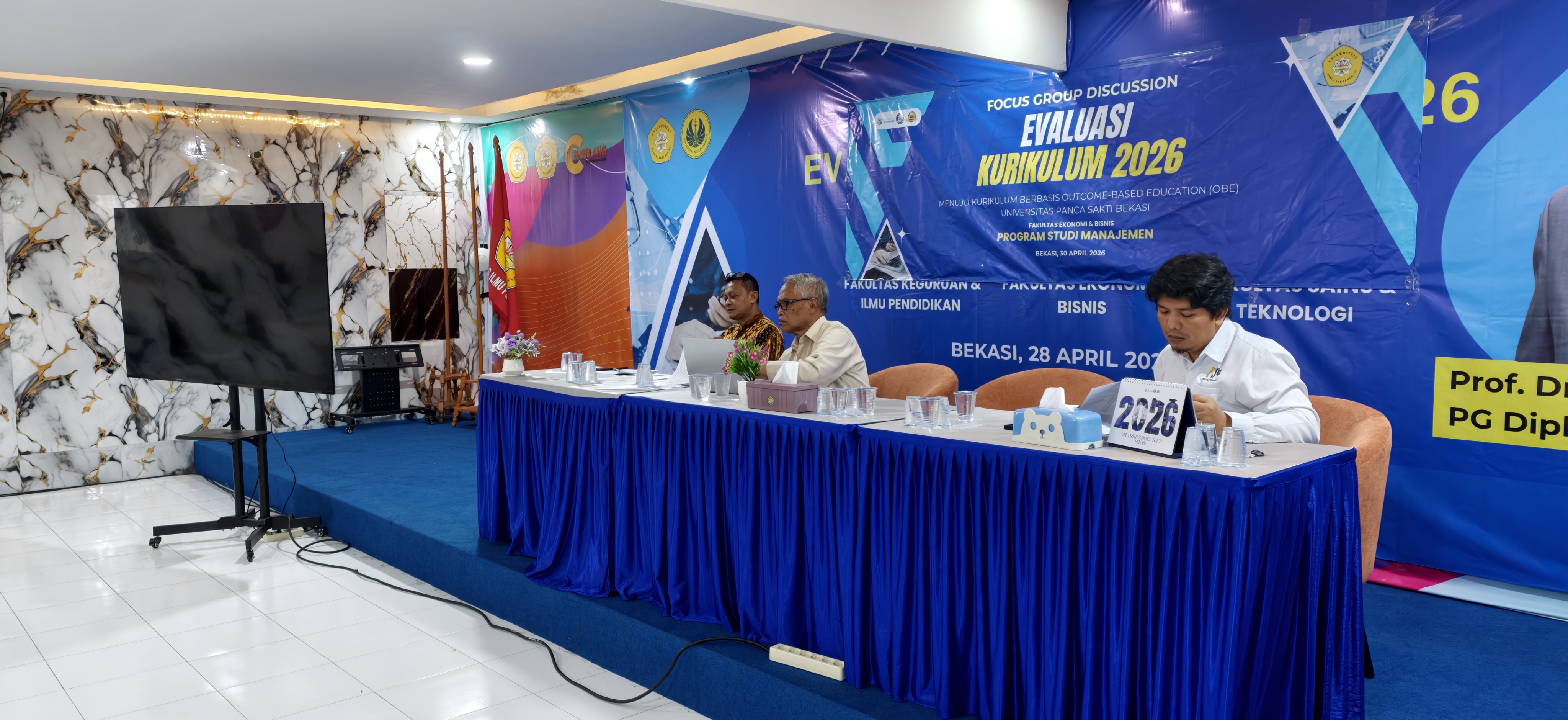 Rapat Evaluasi Kurikulum Tahun Akademik Genap 2025/2026
