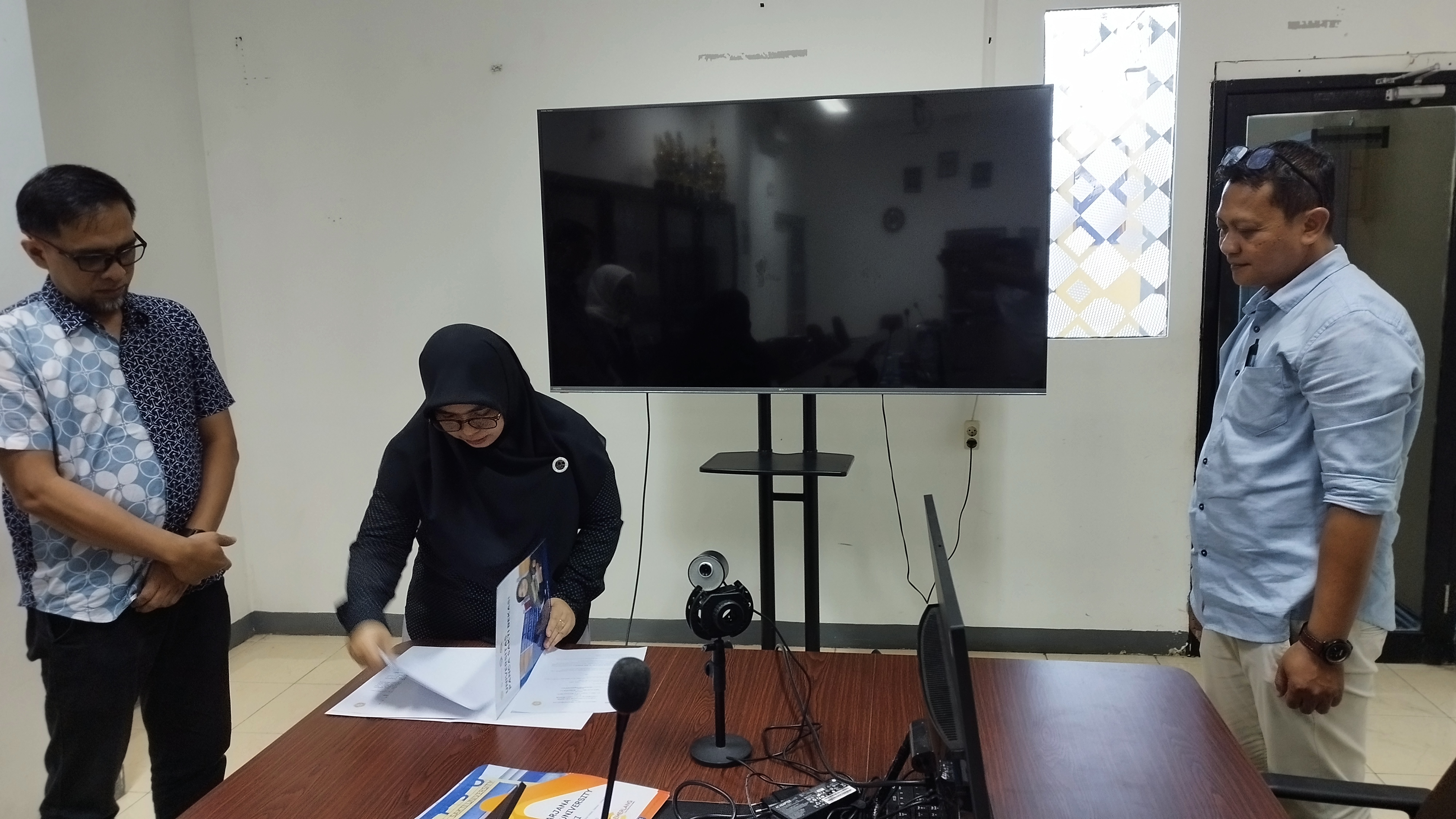 Kerjasama Fakultas Ekonomi dan Bisnis Dengan PT. ESDEA