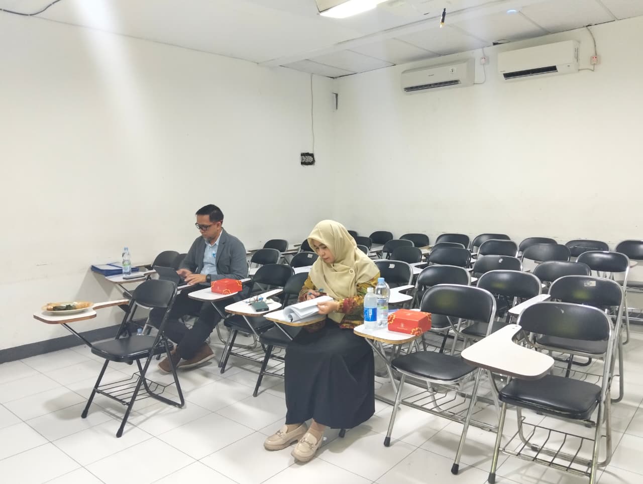 Sidang Skripsi Manajemen Semester Genap 2025/2026 Gelombang I