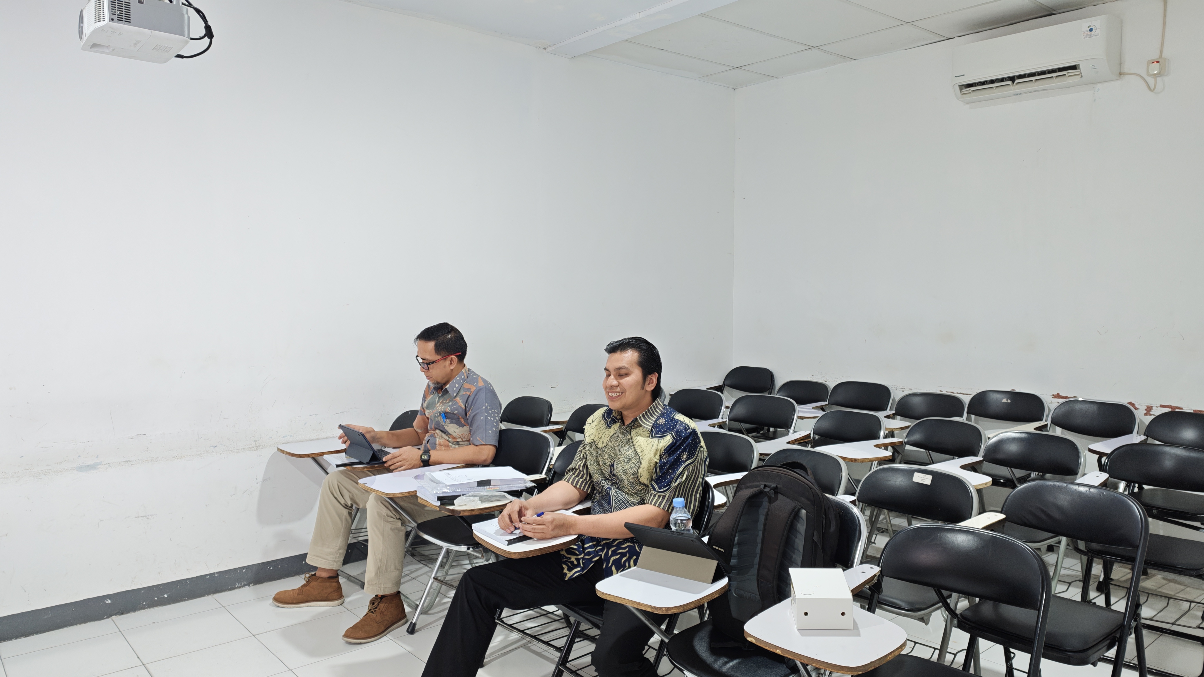 Sidang Skripsi Manajemen Semester Genap 2025/2026 Gelombang II
