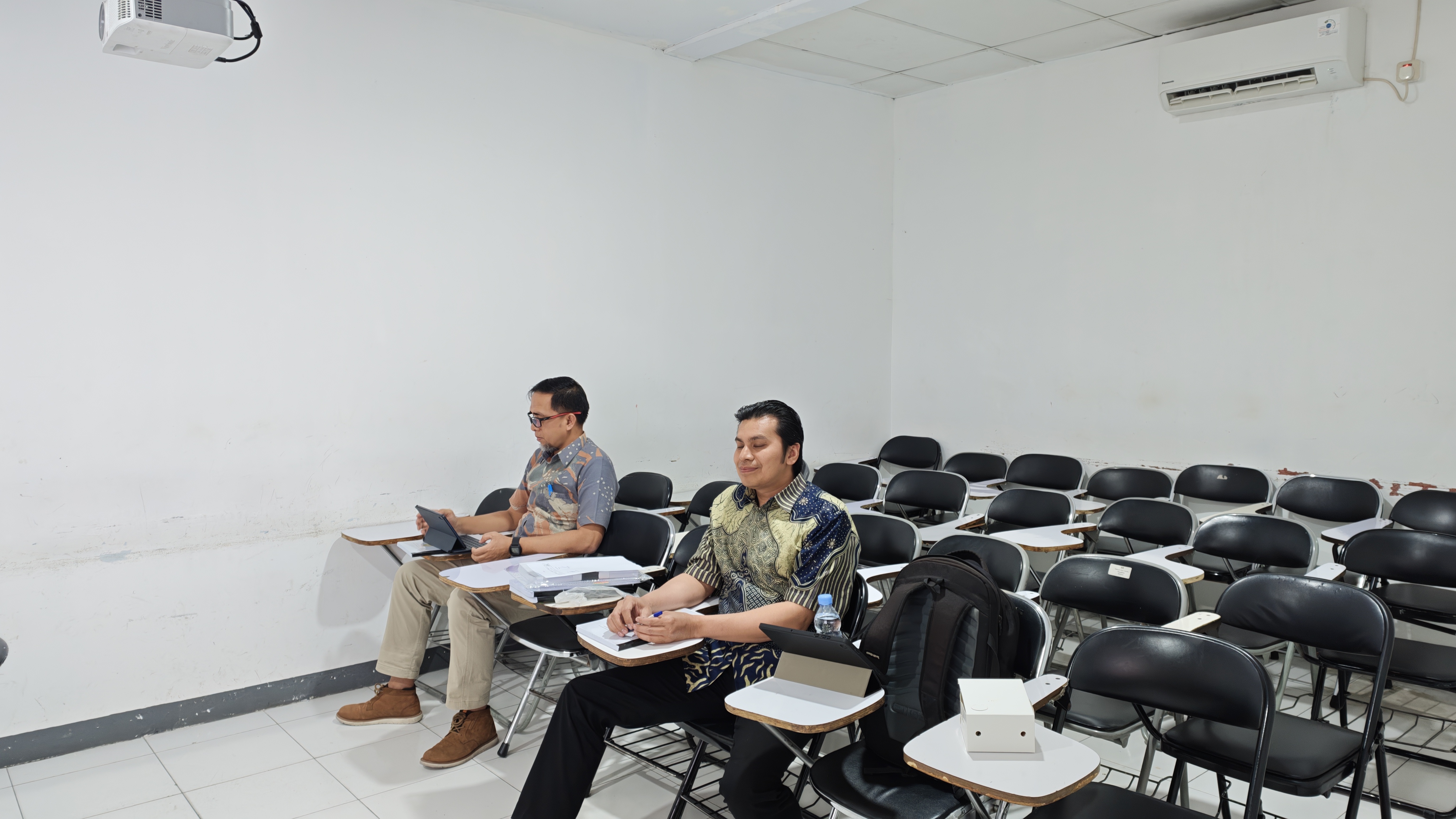 Sidang Skripsi Manajemen Semester Genap 2025/2026 Gelombang II