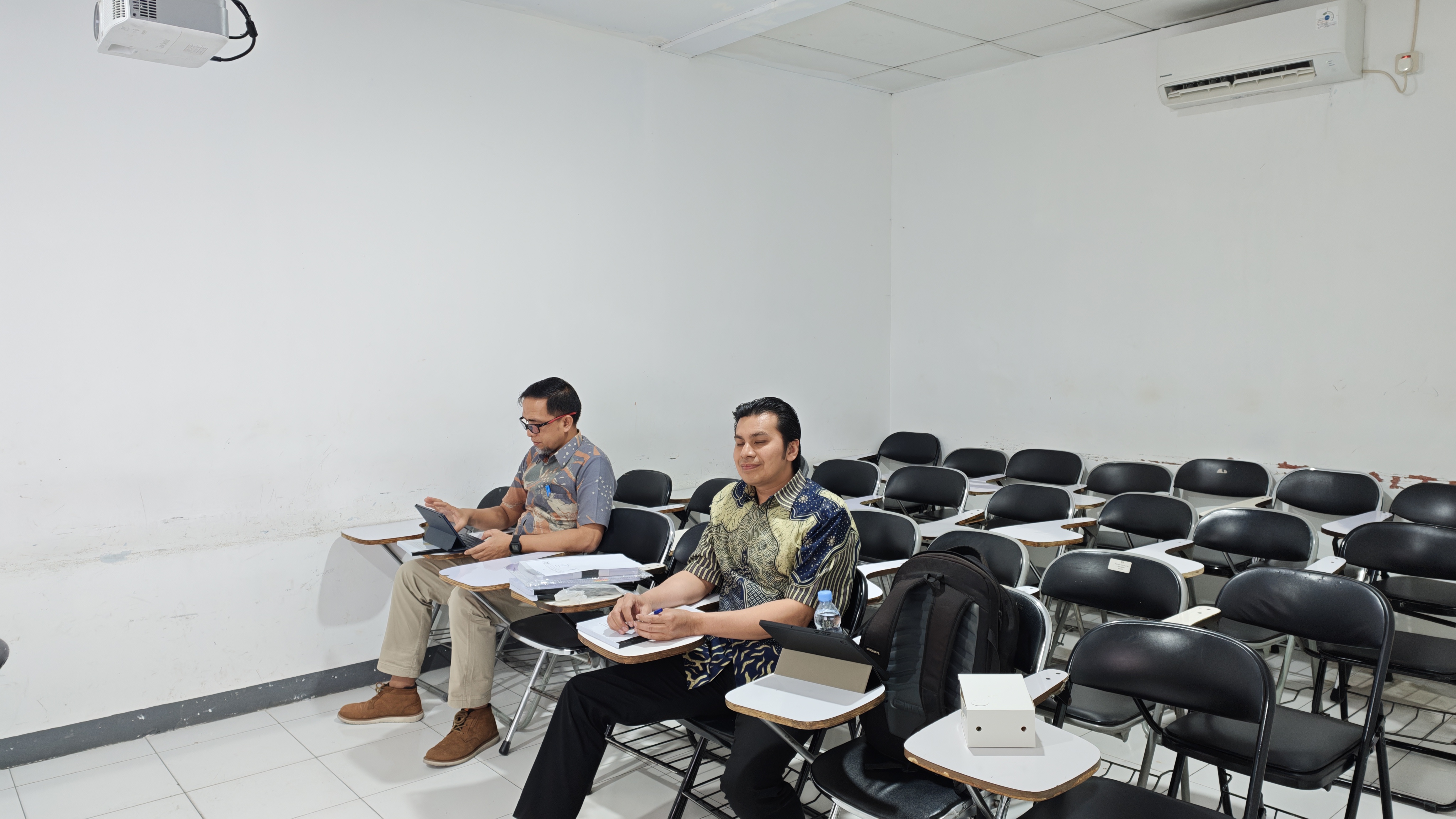 Sidang Skripsi Manajemen Semester Genap 2025/2026 Gelombang II