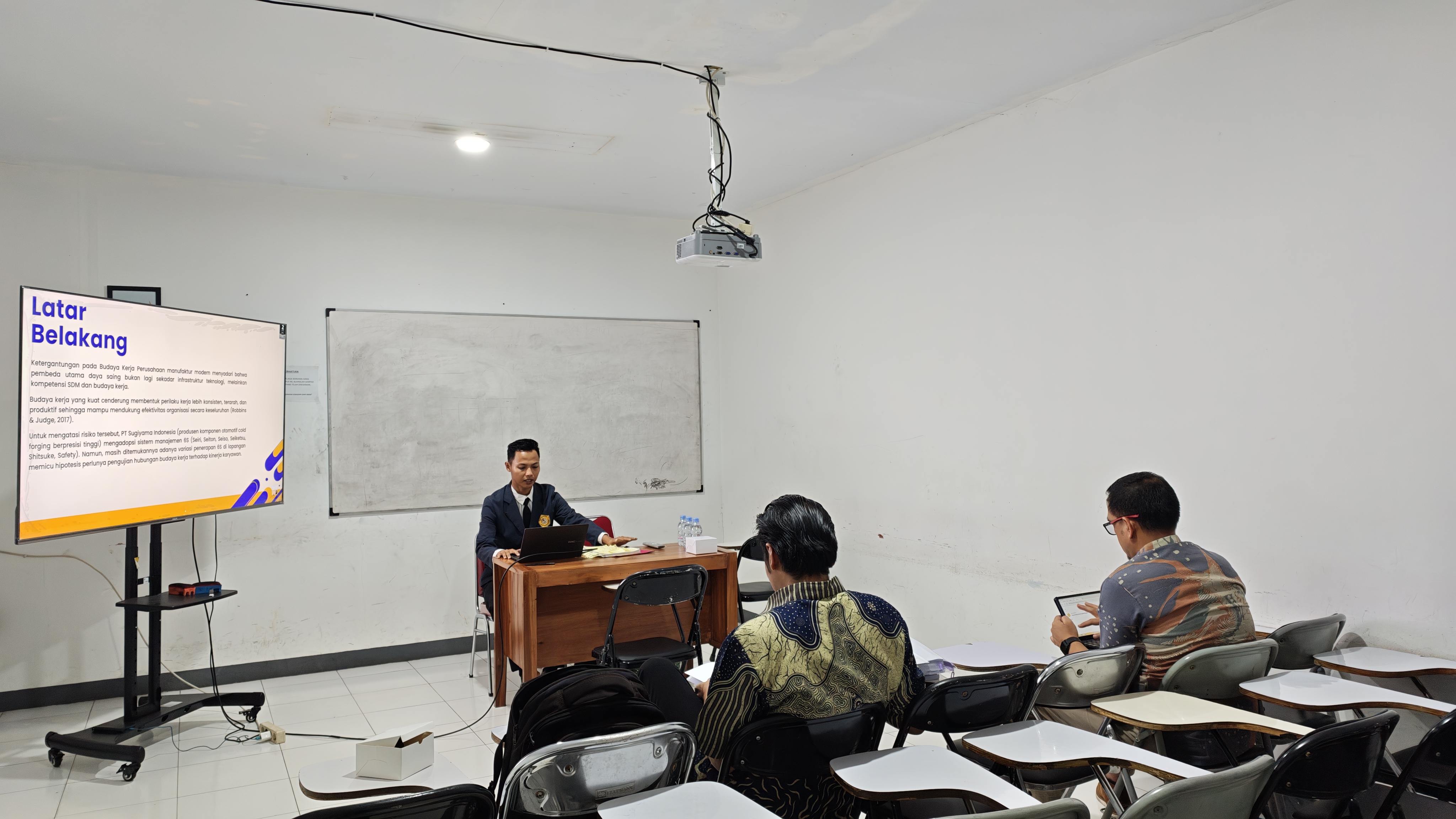 Sidang Skripsi Manajemen Semester Genap 2025/2026 Gelombang II