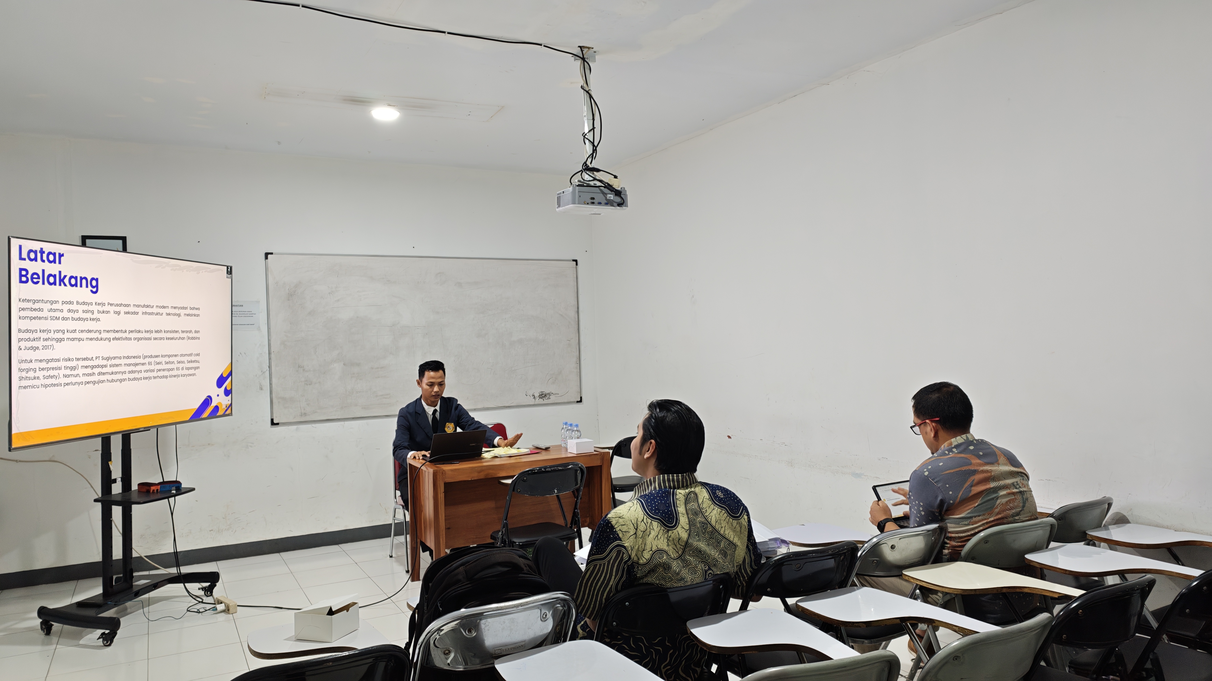Sidang Skripsi Manajemen Semester Genap 2025/2026 Gelombang II